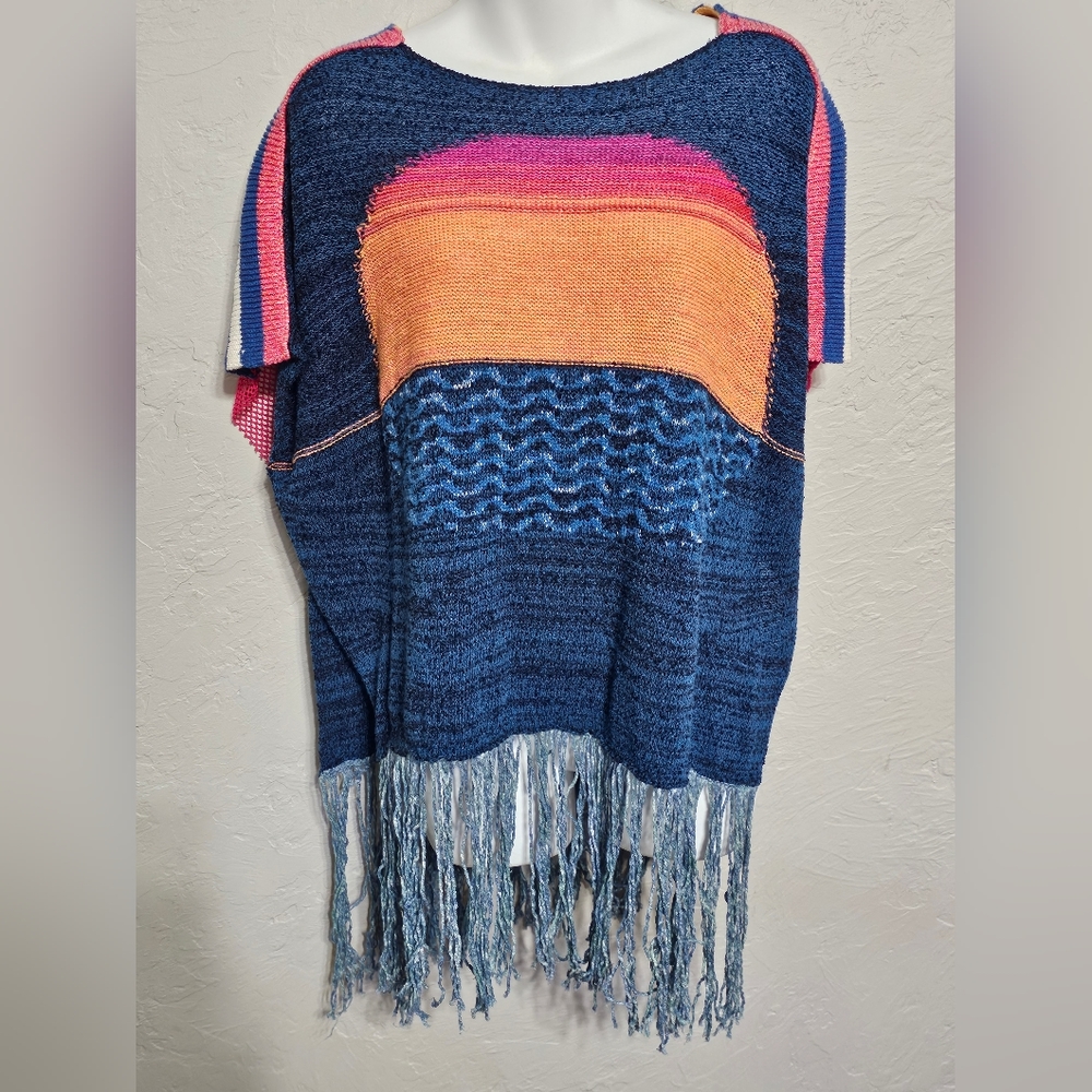 Free People sunset XS/S poncho style w/ fringe shirt